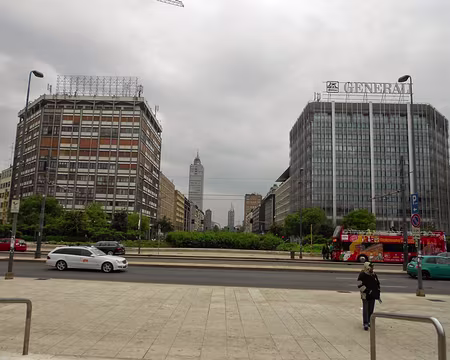 PXL008 Milan, place Duca d'Aosta face à la gare.