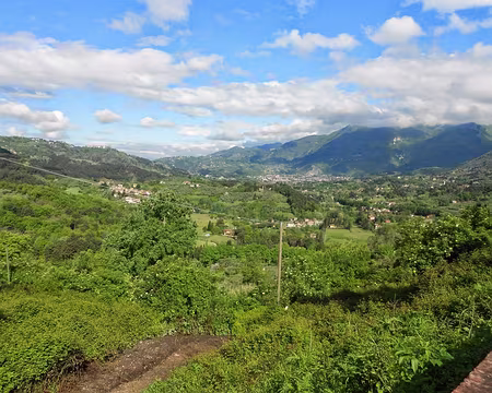 PXL128 J10 - Camaiore, au loin