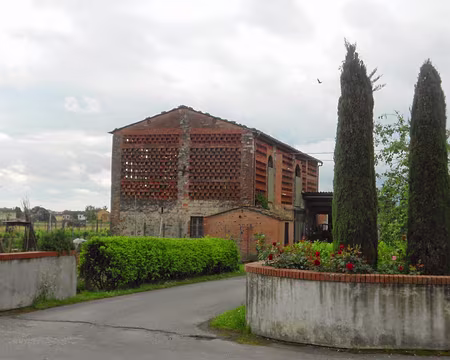 PXL146 Grange toscane