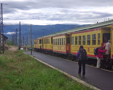 En route dans le train jaune ! En route dans le train jaune !