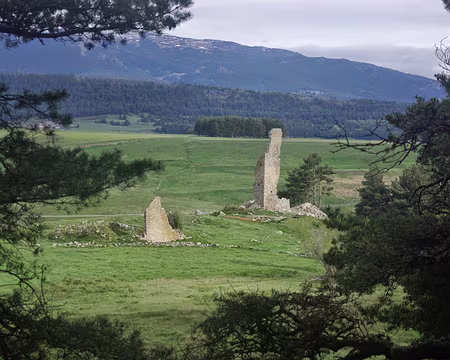 Les ruines de la Torre de Creu (je n’ai pas trouvé ce que c’était) Les ruines de la Torre de Creu (je n’ai pas trouvé ce que c’était)