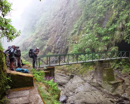 PXL029 J4-Tunnel Pico Ruivo : Prêt à entrer dans le fameux tunnel de +2km