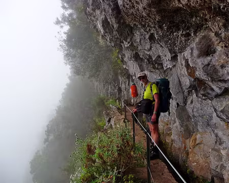 PXL033 J4-Tunnel Pico Ruivo : Caldeirao Verde