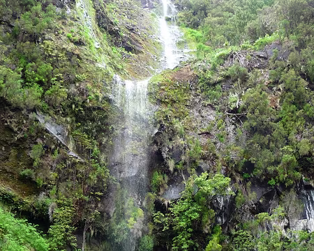 PXL044 J6 - Caminho do Pinaculo e Folhadal (PR17)