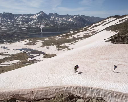FM9A0371 Au Coll de Coma D’anyell, face à l’Étang de Lanoux et au Puig Carlit