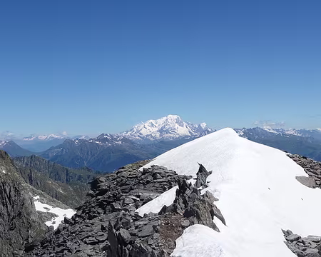 DSC02875c9 4/4, le Mont Blanc se cache derrière une corniche de neige