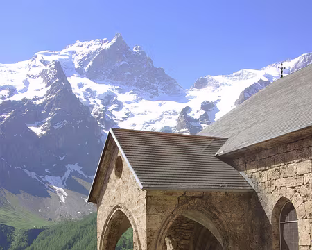 L’église des Terrasses et la Meije L’église des Terrasses et la Meije