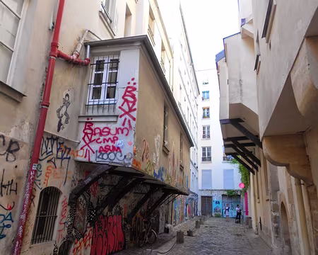 PXL017 Impasse des Arbalétriers. Corps de logis en encorbellement datant de 1620