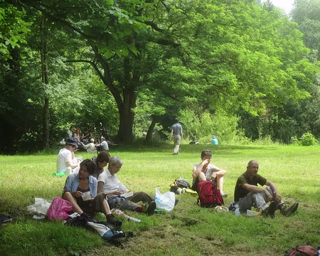 PXL010 pique nique au bord de l'Yerres