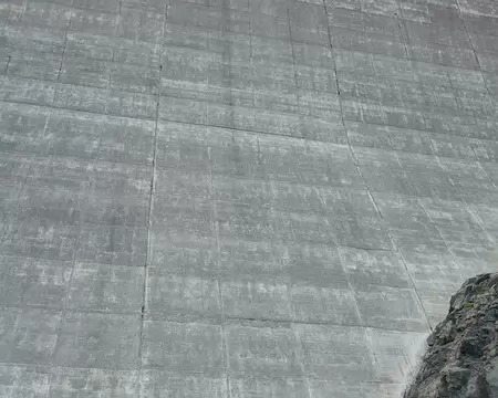 PXL010 On se sent peu de chose...