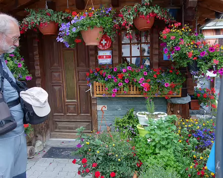 PXL053 La suisse toujours aussi fleurie