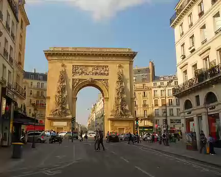 PXL000 Porte Saint-Denis construite en 1672 à la gloire de Louis XIV, située à l'emplacement d'une porte de l'enceinte de Charles V.