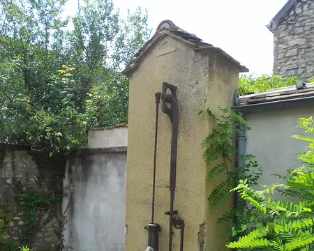 PXL008 Pompe datant de 1896, Montigny-sur-Loing
