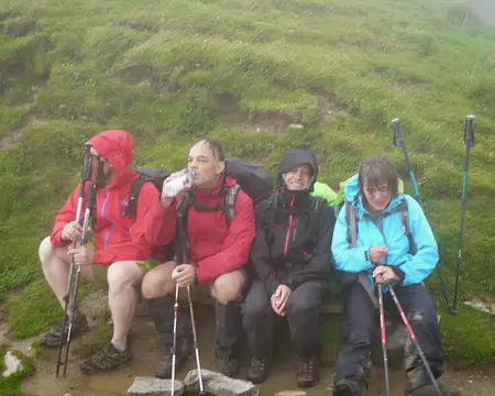 PXL033 Pause au col du Tricot.