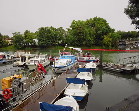 PXL013 Port de plaisance de Joinville-le-Pont et le tunnel de Saint-Maur (1825), long de 650 m évitant les 13 km de la boucle de Saint-Maur.