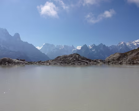 01g Un lac plus laiteux que blanc.