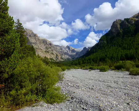 PXL014 Le Pic d'Escreins au fond