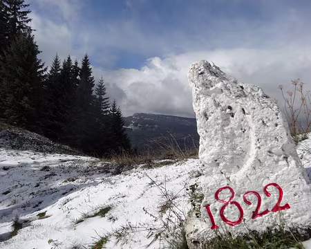 Ancienne borne frontière au Pas de l'Alpette Ancienne borne frontière au Pas de l'Alpette