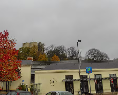 PXL000 Tour de Guinette (XIIè s.), depuis la gare d'Etampes.