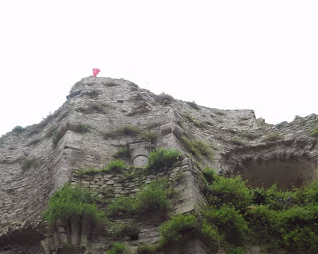 PXL005 Début de croisée d'ogive et chapiteau orné.