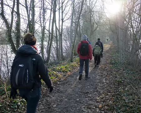 Digue entre l'Île des Impressionnistes et l'Île de la Chaussée