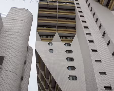 PXL025 ...ensemble résidentiel construit entre 1970 et 1980