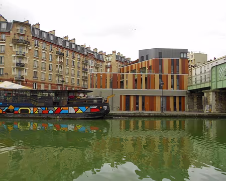 PXL052 Crèche le long du Canal de l'Ourcq