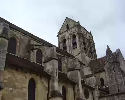 PXL011 L'église d'Auvers sur Oise, style roman à dominante gothique, fondée vers la fin du XI°siècle