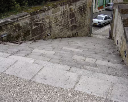 PXL014 L'escalier date de 1635