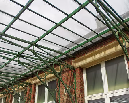 PXL001 Verrière donnant sur le quai et...