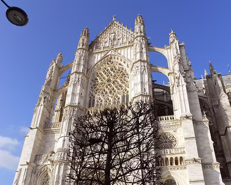PXL019 Façade sud de la Cathédrale