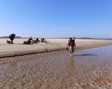 0000121 mais les pieds dans l'eau