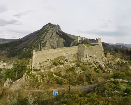 PXL008 La citadelle et le rocher de la Baume