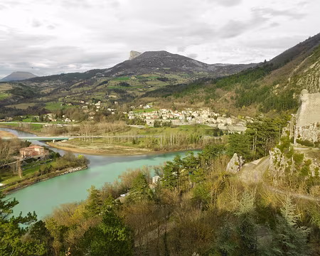 PXL009 Au pied de la citadelle, le confluent du Buëch et de la Durance