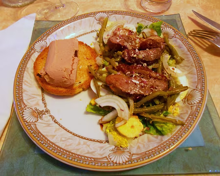 PXL050 Entrée du dîner pascal, Thoard