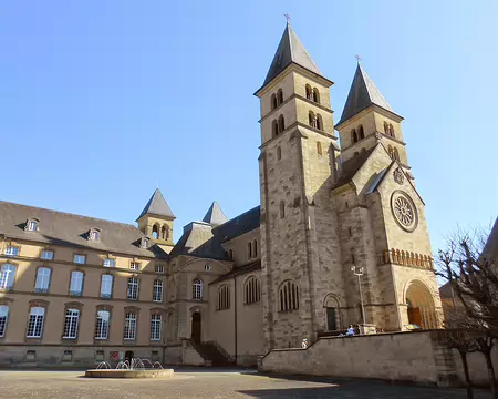 PXL015 Abbaye bénédictine fondée au XIè s...
