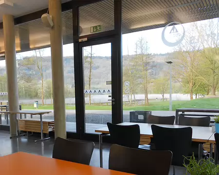 PXL021 Petit-déjeuner à l'AJ d'Echternach et vue sur le lac