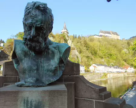 PXL111 Buste de Victor Hugo. Il séjouna l'été 1871 à Vianden