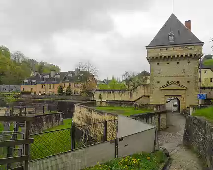 PXL136 Tour d'Eich, fortifications Vauban dans le quartier de Pfaffenthal, le plus vieux quartier de Luxembourg-Ville