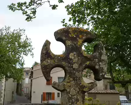 15 Ancienne croix du Languedoc