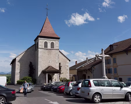 FM9A9905 Thoiry, son église et son parking