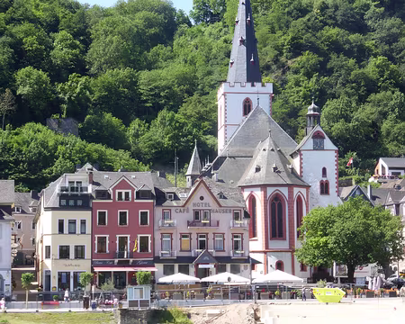 PXL112 l'église de St Goar