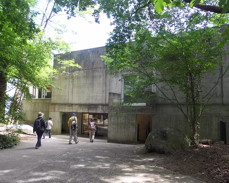 PXL020 Musée de la Préhistoire, Nemours (1981) - Exposition sur l'homme de Neandertal jusqu'à novembre 2015