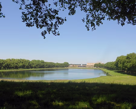 PXL005 La pièce d'eau des Suisses