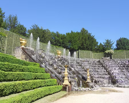 PXL029 Bosquet de la Salle de Bal, meulières et coquillages