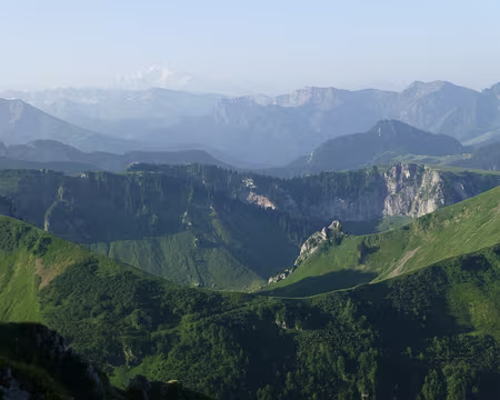 PXL057 Au loin le Mont Blanc