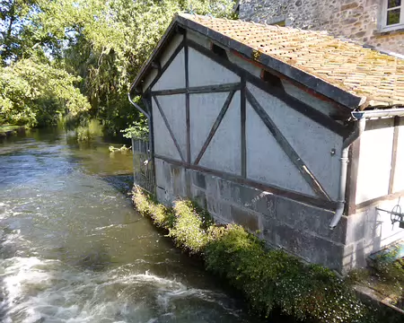 PXL006z1777 Le moulin de Goujon sur la Juine à Janville