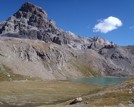 PXL005 Arrivés, au refuge, nous apercevons un premier lac