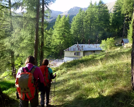 PXL018 Arrivée au refuge de La Pare