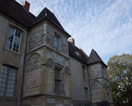2015_10_11_17h1151 Palais abbatial de Jacques d'Amboise à Cluny, début XVIe